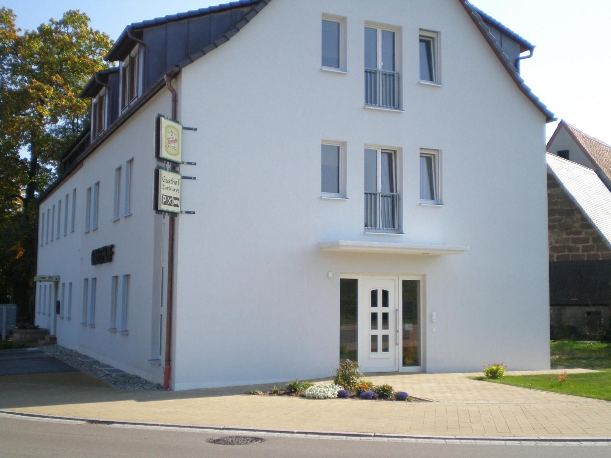 Gaestehaus Zur Kurve Hotel Zirndorf Exterior photo