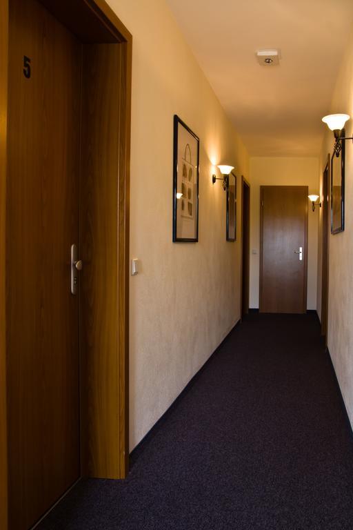Gaestehaus Zur Kurve Zirndorf Exterior photo